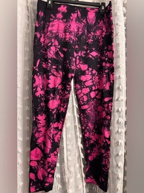 Lane Bryant LIVI Pink and Black Tie-Dye Leggings | 18/20W